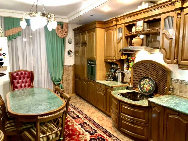 Квартира. Київ, Андрія Верхогляда вул.