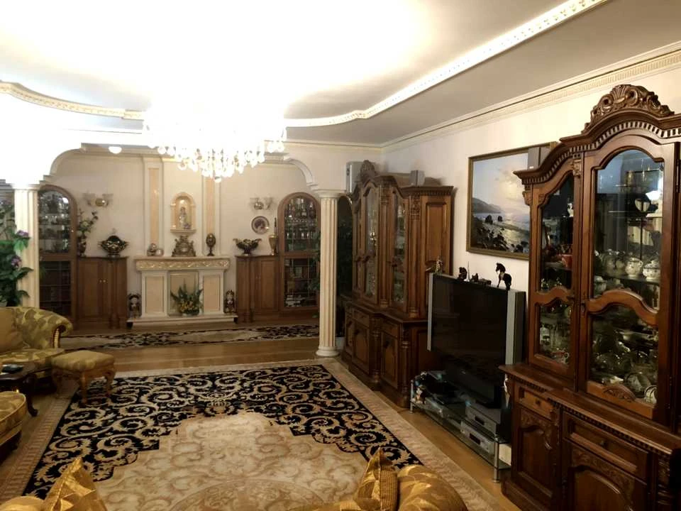 Квартира. Київ, Андрія Верхогляда вул.