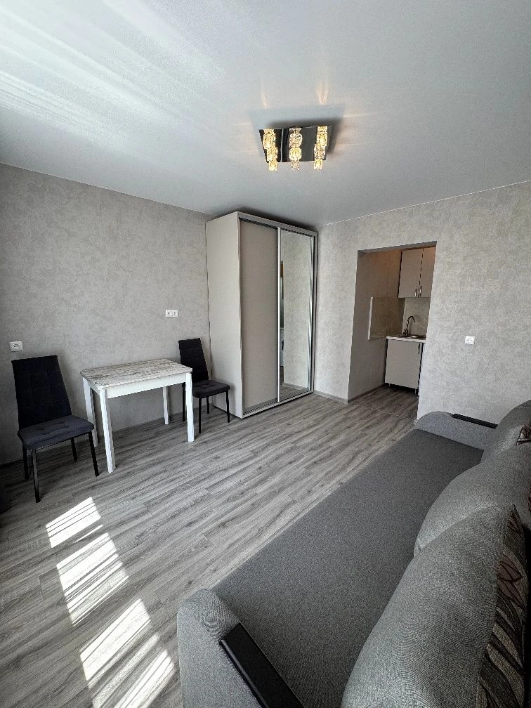 Apartment with its own mini-kitchen and bathroom