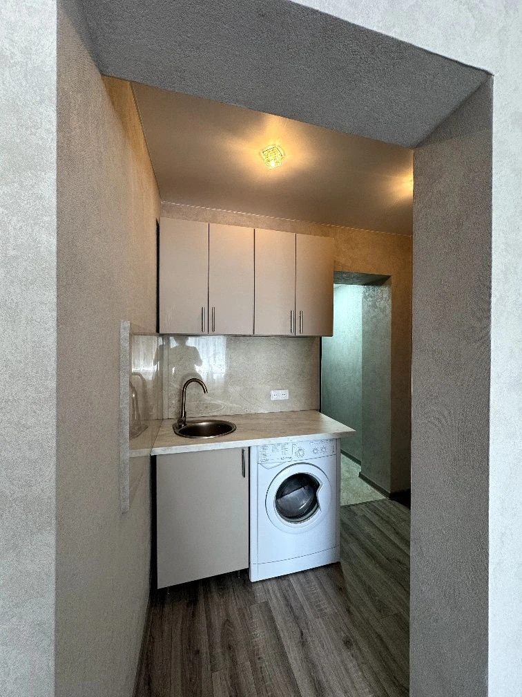 Apartment with its own mini-kitchen and bathroom