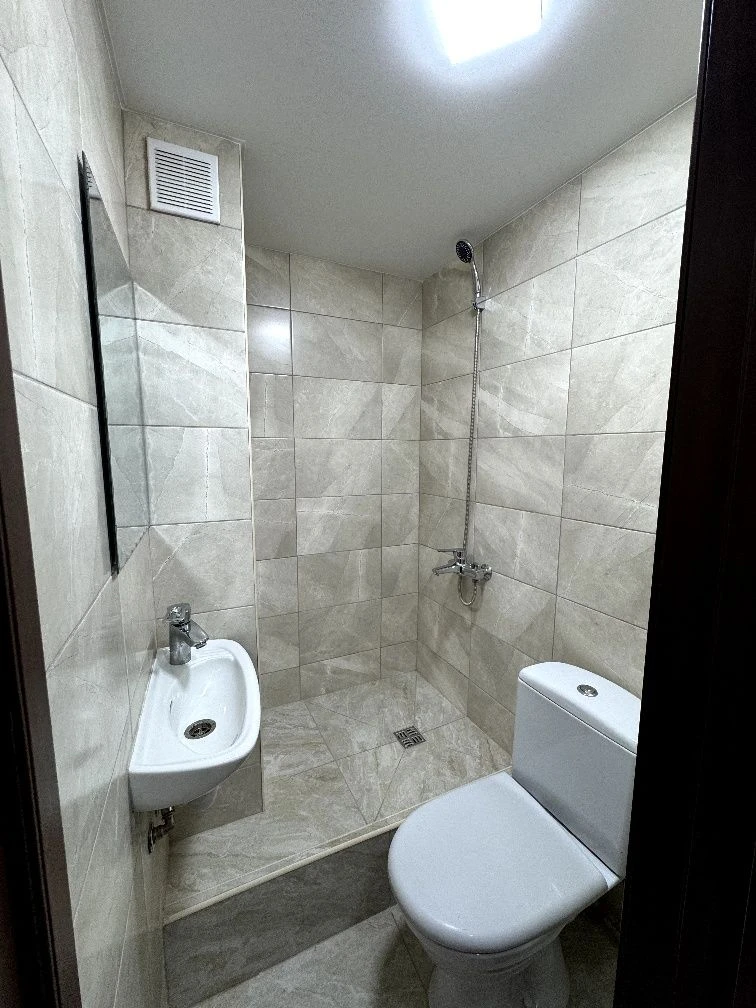 Apartment with its own mini-kitchen and bathroom