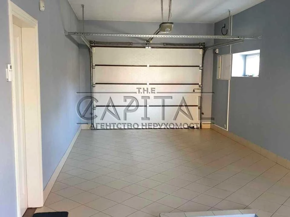 House. Kyiv, Sunnychna Street