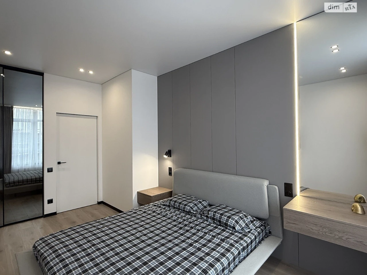 Long-Term Rental Apartment in Arcadia