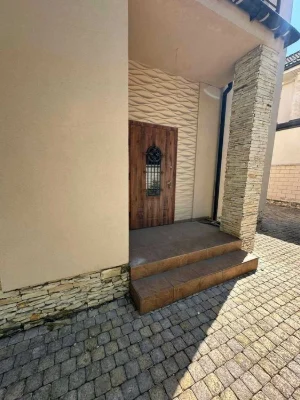 House for sale in Sauvignon for finishing.