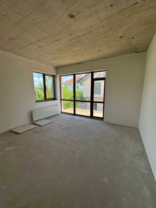 House for sale in Sauvignon for finishing.