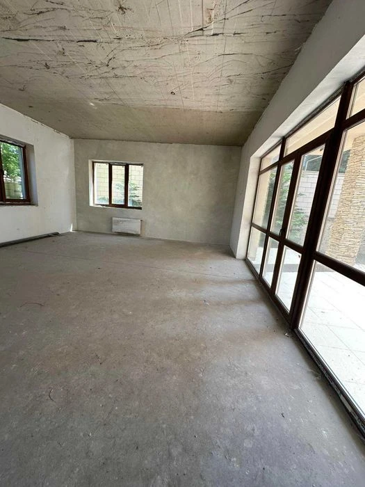 House for sale in Sauvignon for finishing.