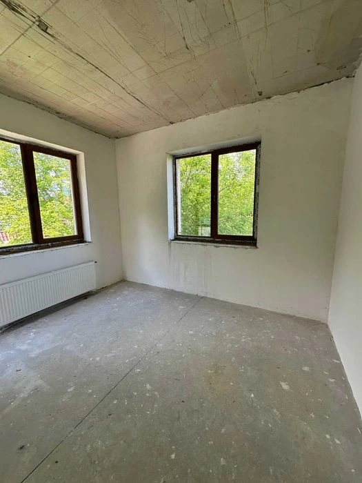 House for sale in Sauvignon for finishing.