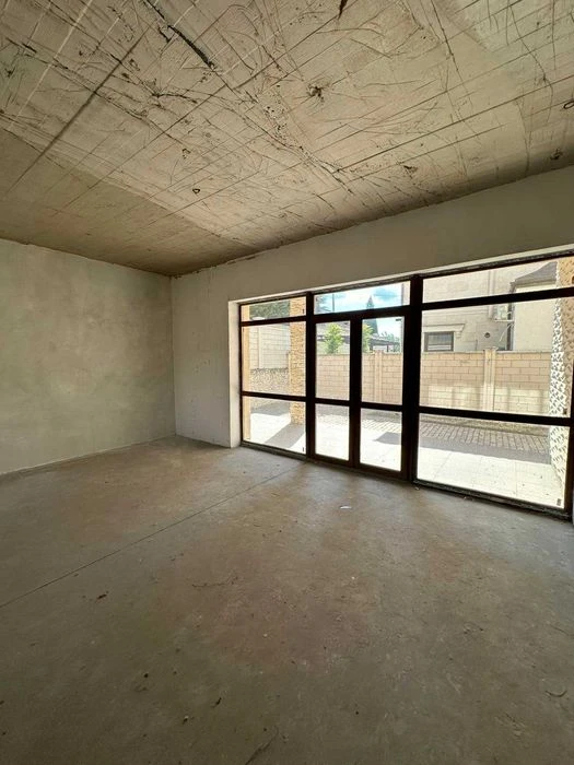 House for sale in Sauvignon for finishing.