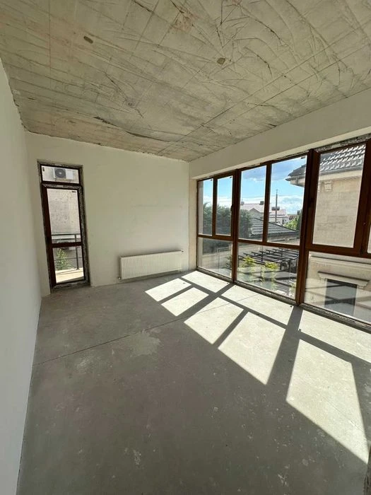 House for sale in Sauvignon for finishing.