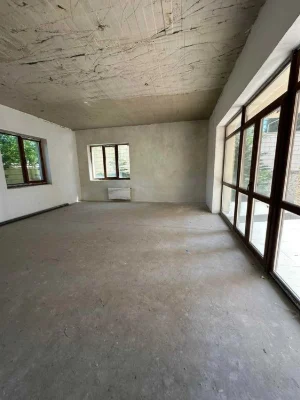 House for sale in Sauvignon for finishing.