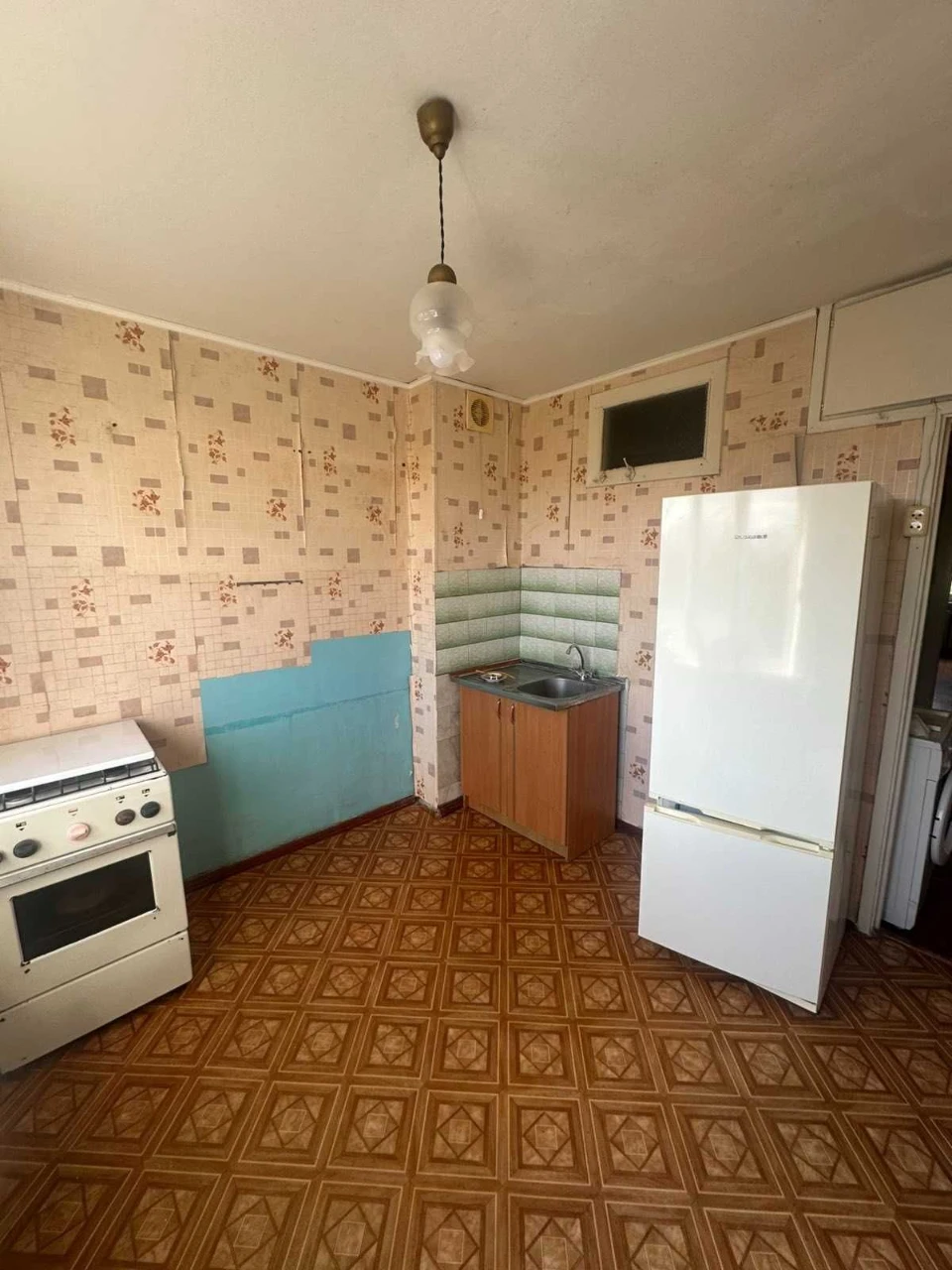 Найдешевше двох кімнатна на Ракове. Жилий стан.