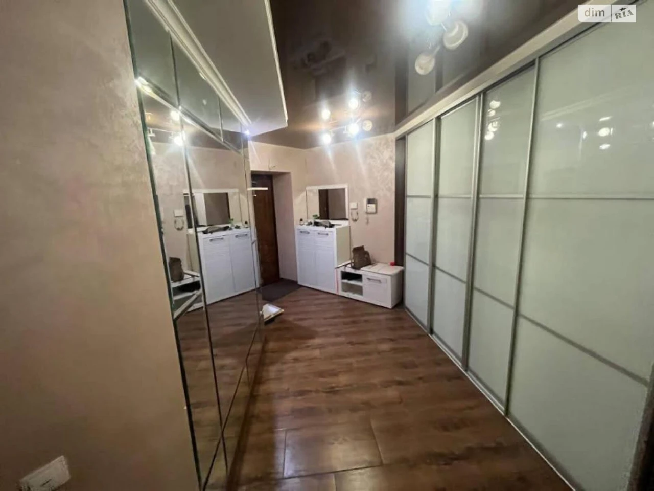 Long-Term Rental Apartment near the Train Station