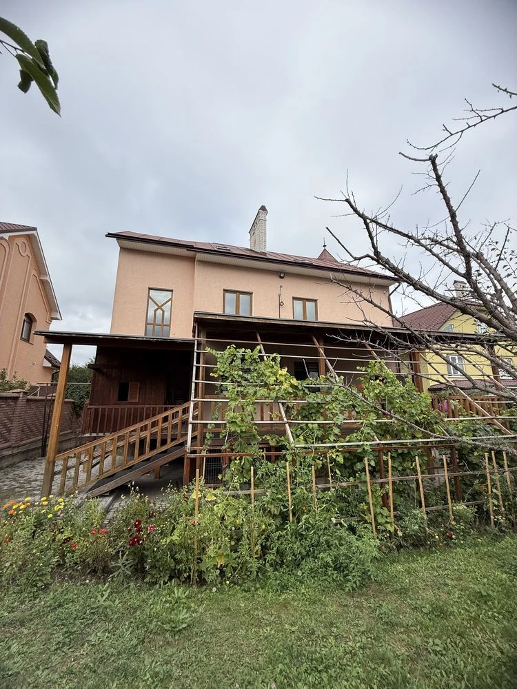 Многоквартирный дом Дослідна станція