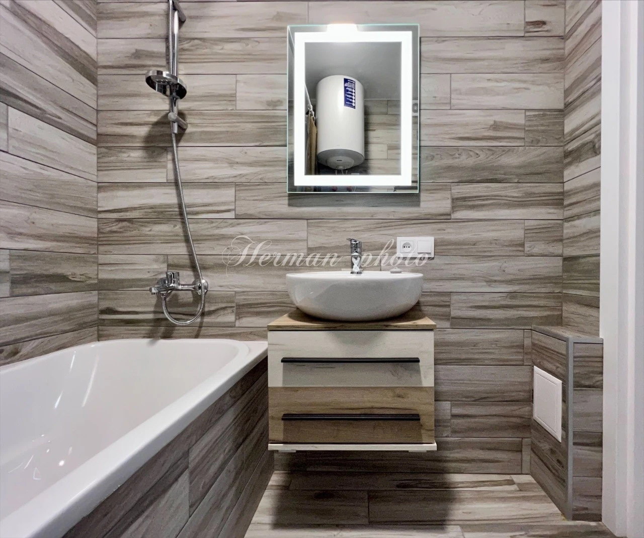Svitlo Park, 2nd floor, Vydubychi, 10 minutes walk, 1 bedroom