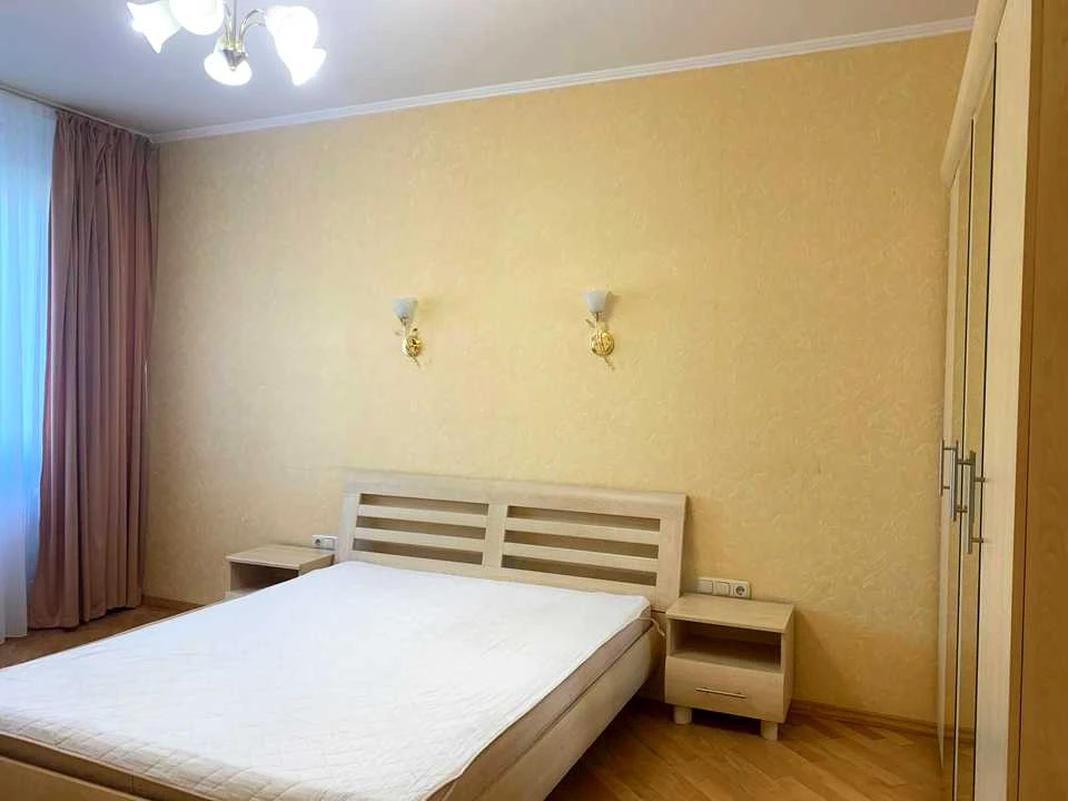 Квартира. Киев, проспект Миколи Бажана.