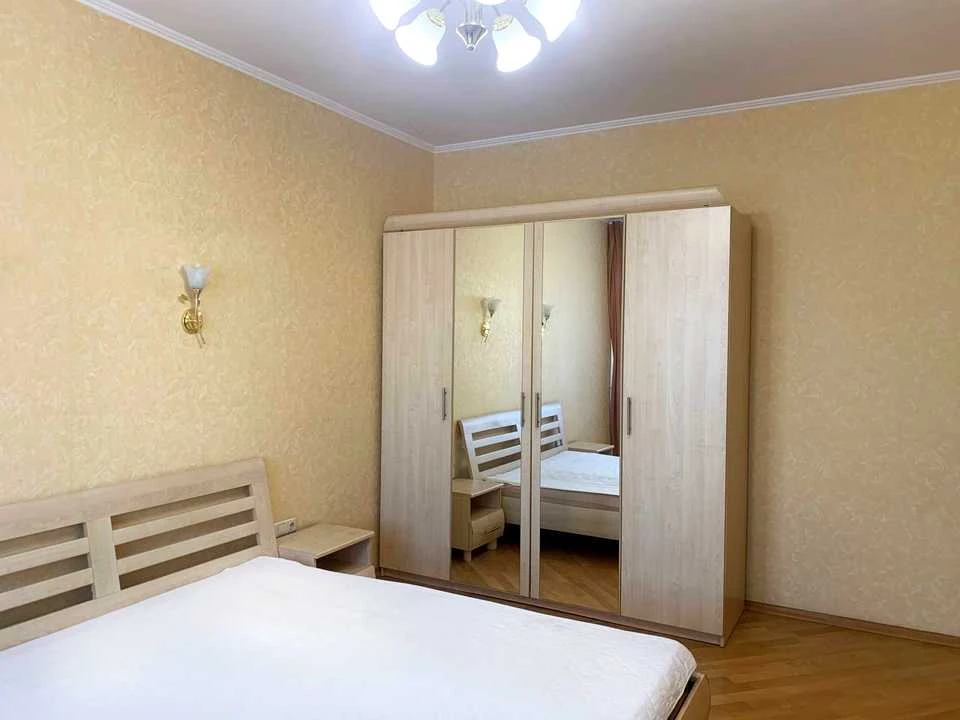 Квартира. Киев, проспект Миколи Бажана.