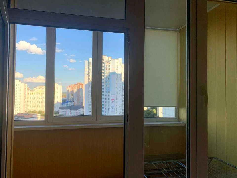 Квартира. Киев, проспект Миколи Бажана.