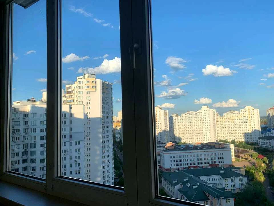 Квартира. Киев, проспект Миколи Бажана.