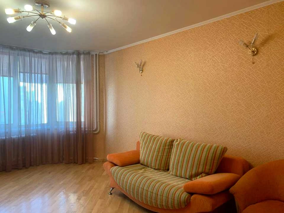 Квартира. Киев, проспект Миколи Бажана.