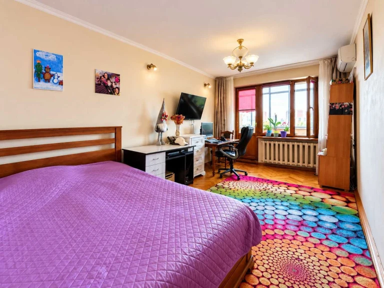 Spacious 3-bedroom apartment for sale in Lviv, Ivan Pu' Street