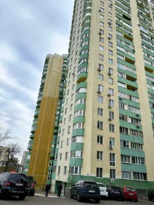 Sale of a spacious 1-bedroom apartment renovated in the "Rodyn" residential complex