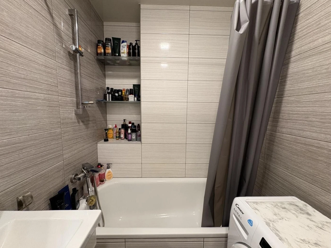 Продаж 1к квартири 39.2 кв. м на просп. Перемоги 73Б. єВідно
