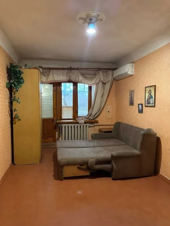 For Sale: 1-bedroom brick apartment in the Fushmanova area