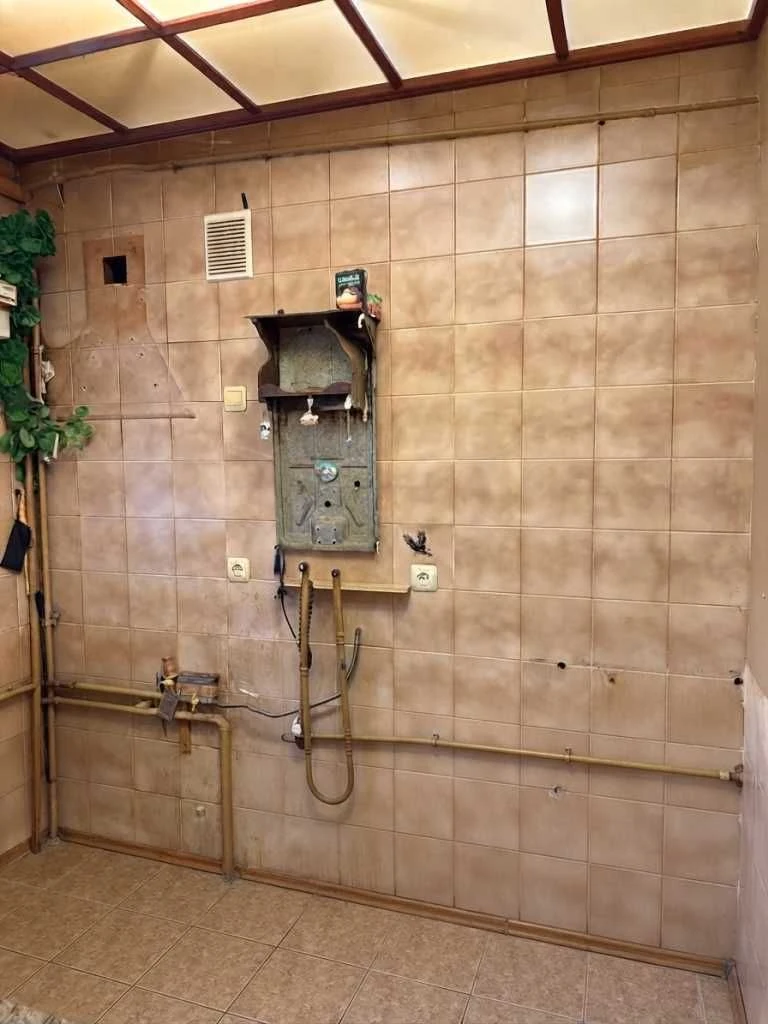 For Sale: 1-bedroom brick apartment in the Fushmanova area