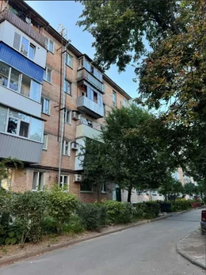 For Sale: 1-bedroom brick apartment in the Fushmanova area