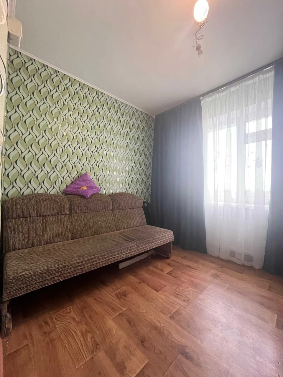 Sale of a 3-room apartment in Chernihiv, Sherstianka. LD