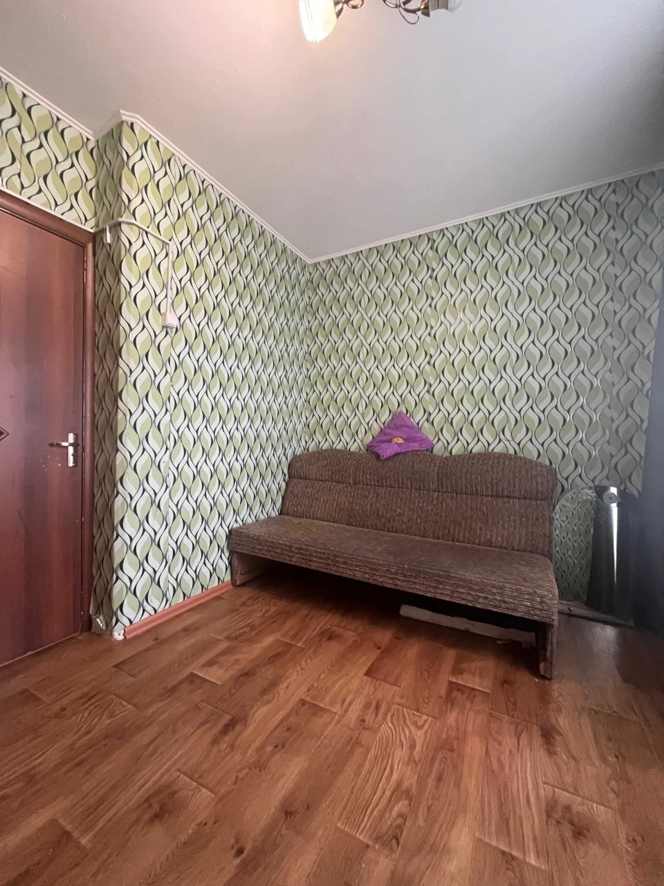 Sale of a 3-room apartment in Chernihiv, Sherstianka. LD