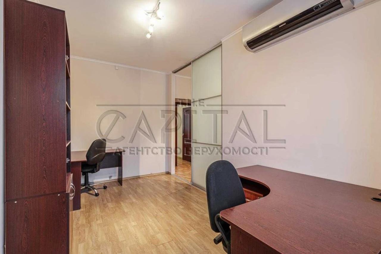 Липки, вул. Шовковична, 7А. 60 м2