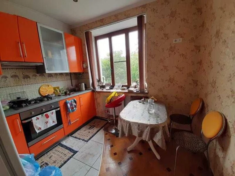 For Sale: 3-Room Apartment in New Homes