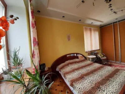 For Sale: 3-Room Apartment in New Homes