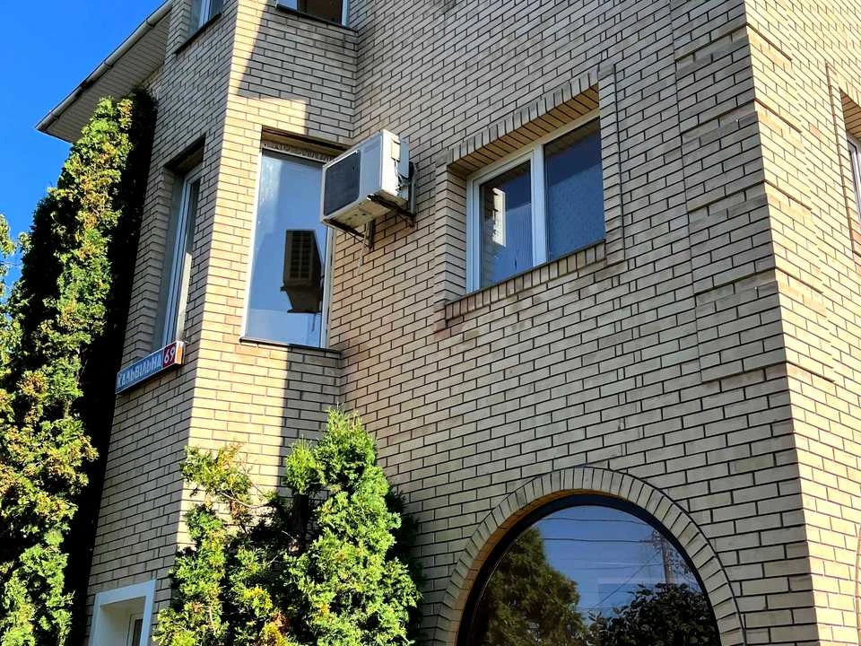 House. Kyiv, Kalvyna Street