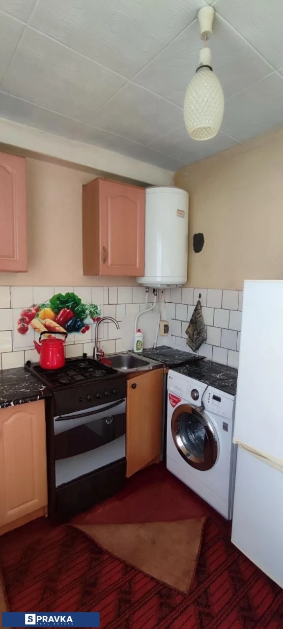 Срочно ! самостоятельная 1 ком. кв. 30 м2 в газовом доме 285