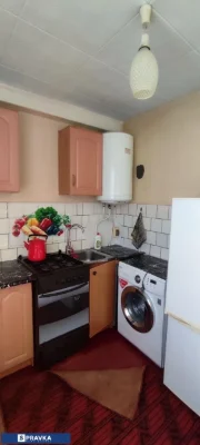 Срочно ! самостоятельная 1 ком. кв. 30 м2 в газовом доме 285