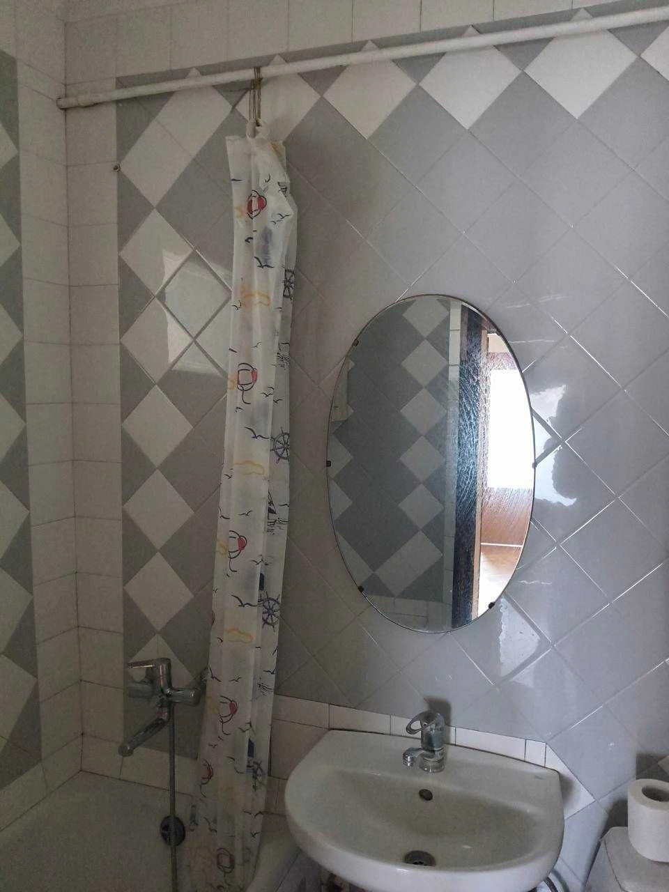 Продам 2-комн. квартиру на Фонтане (Черняховского/Тенистая).