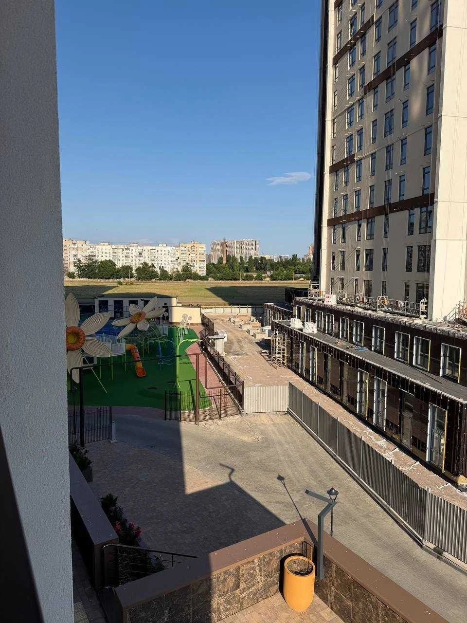 Продается 2-комнатная квартира в ЖК "67 Жемчужина" на ул. Краснова