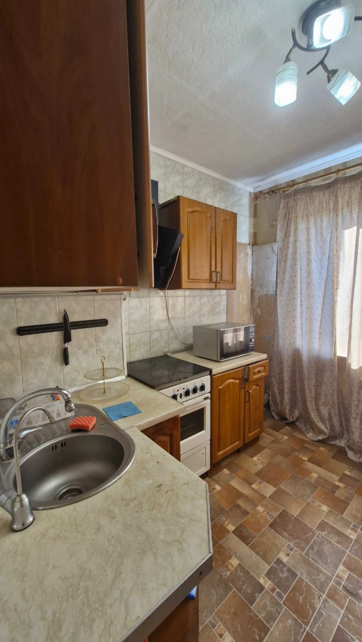 просторная 3 комн квартира  72 м  на Крымской  42 999 у.е