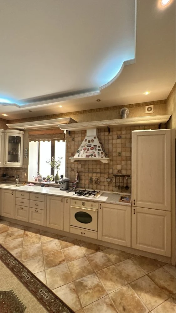 For Sale: House 300 sq m, 9th district of Fontan, Novoberegovaya Street, plot