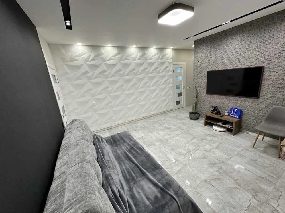 For Sale: 3-Bedroom Apartment in New Building, 70 sq.m, 7th floor of 9, Boiler