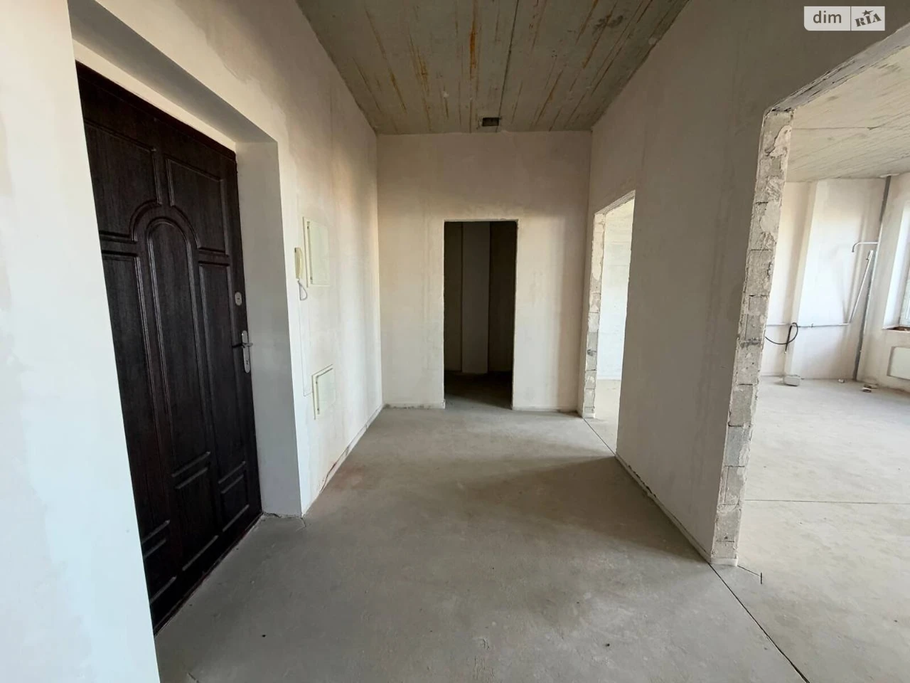Apartment for Sale: Center