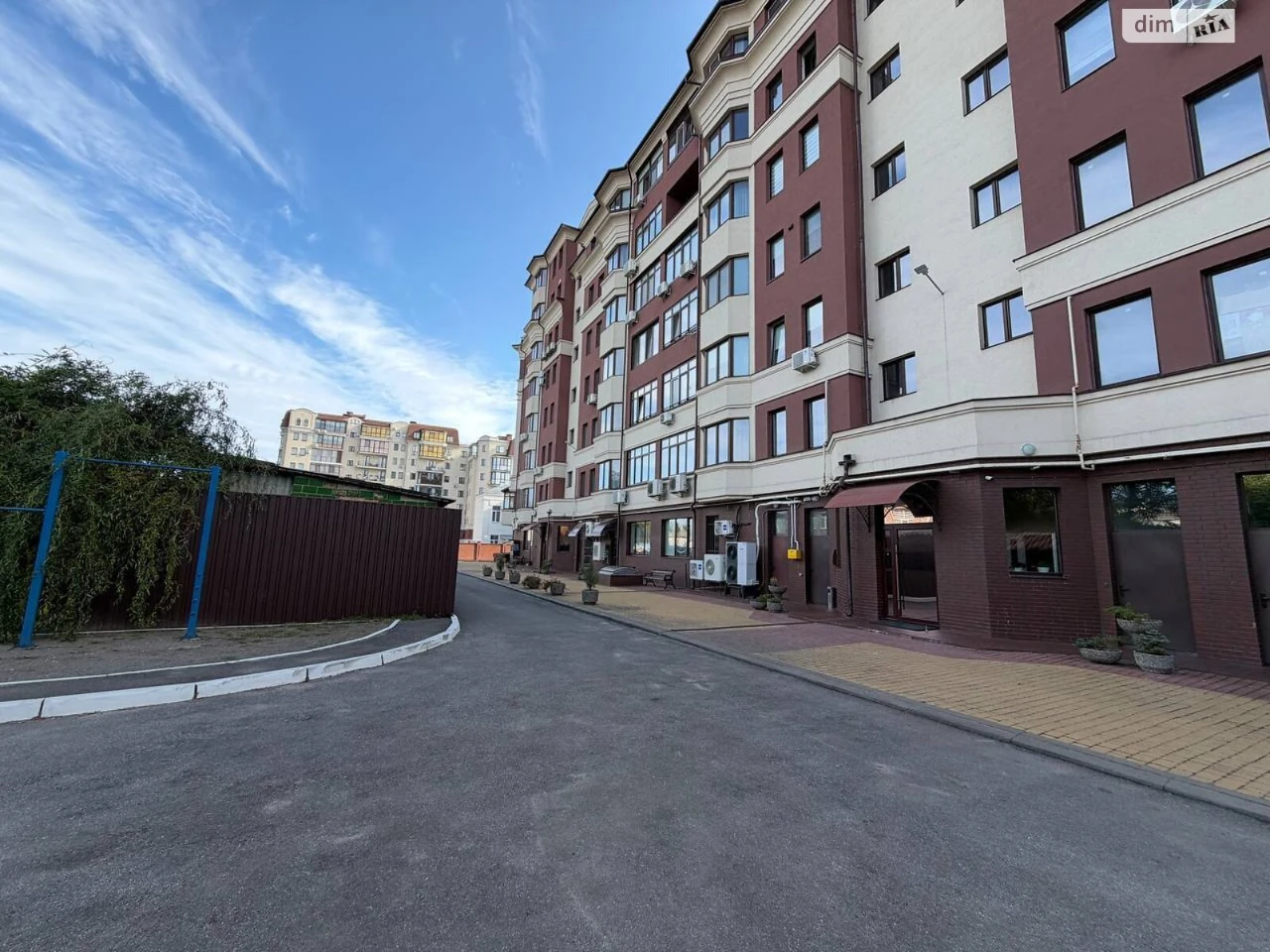 Apartment for Sale: Center