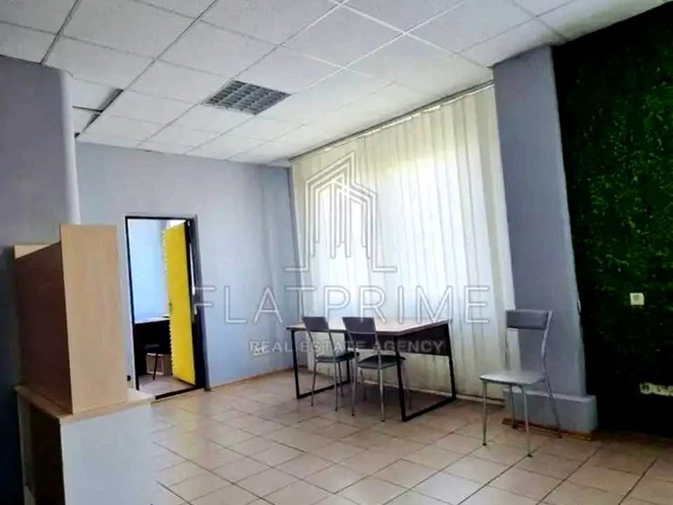 Apartment. Kyiv, Knizhnyi Zatok St.