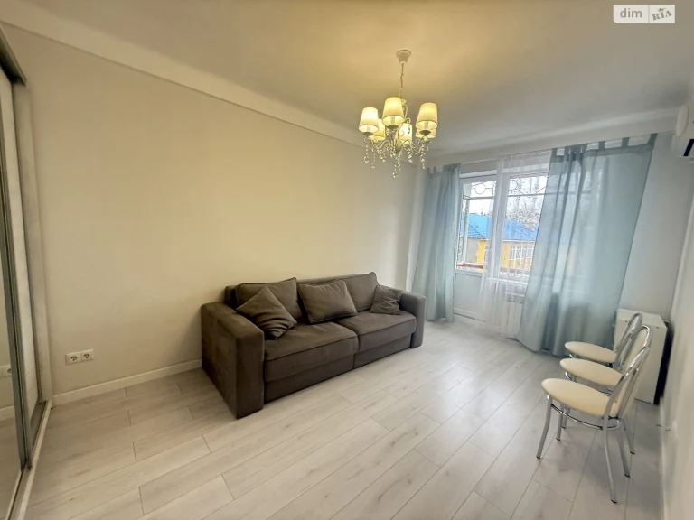 Long-Term Rental Apartment, Holosiiv
