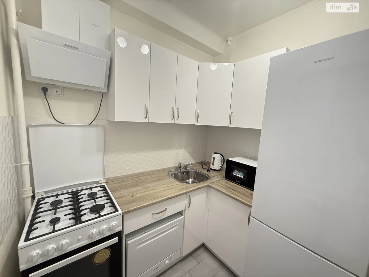 Long-Term Rental Apartment, Holosiiv