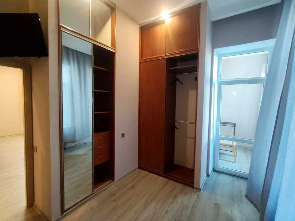 Apartment. Kyiv, Khoryva Street.