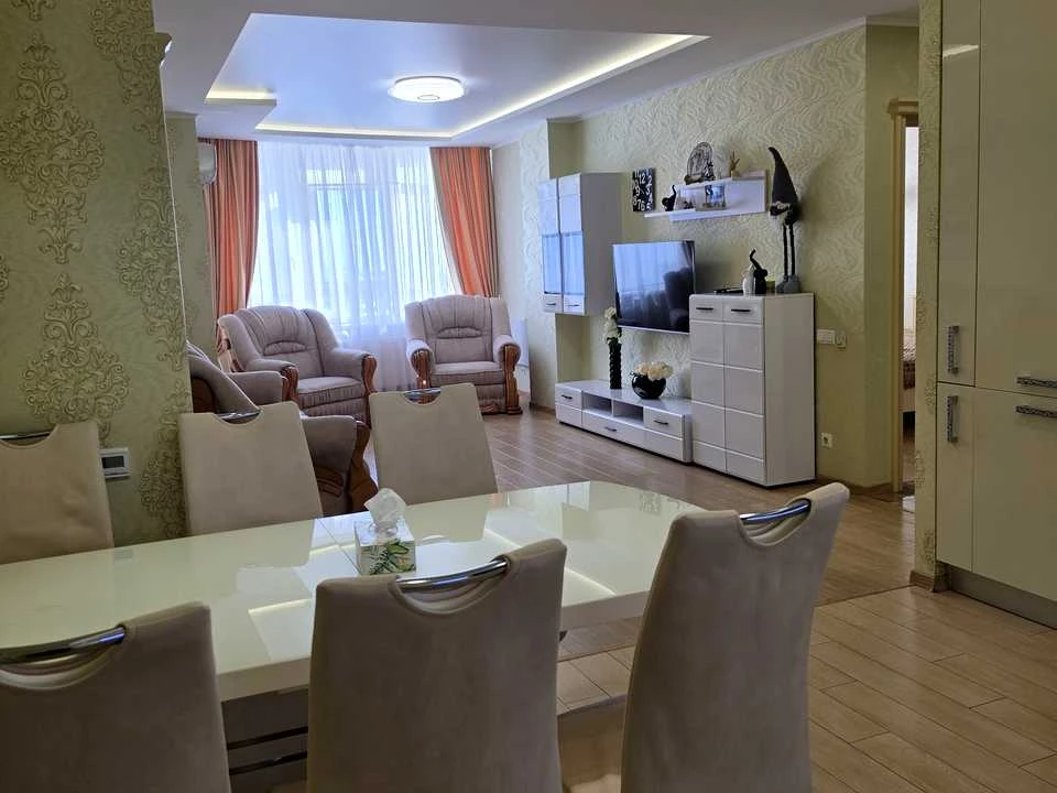 Квартира. Київ, Дегтярівська вул.