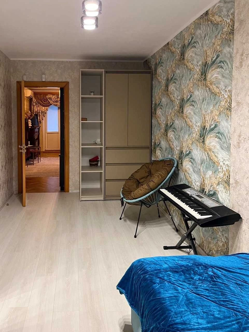 For Sale: 3-Bedroom Apartment on Solnechnaya Nabarozh
